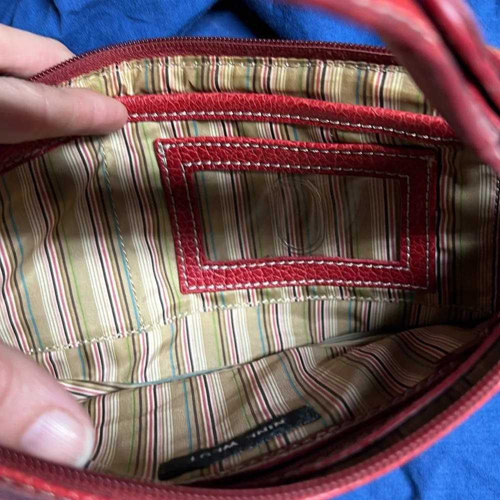 women’s Red leather Nine West purse like new Very clean condition - Picture 2 of 5